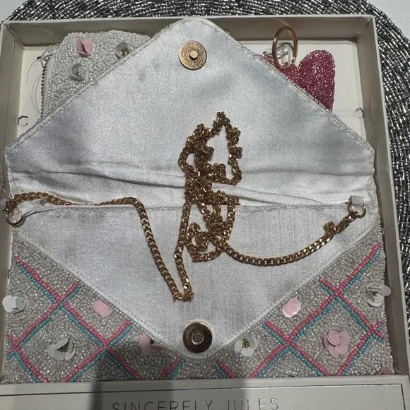 Sincerely Jules Beaded Clutch Set - Picture 6 of 6
